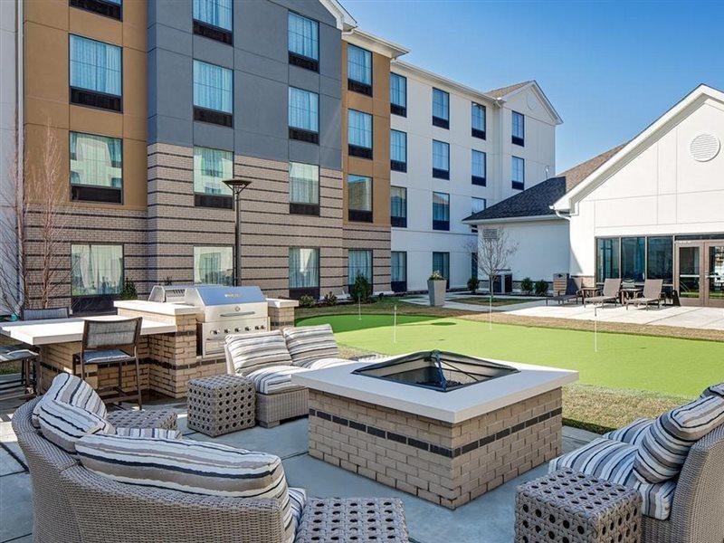 Homewood Suites By Hilton Ronkonkoma Exterior photo