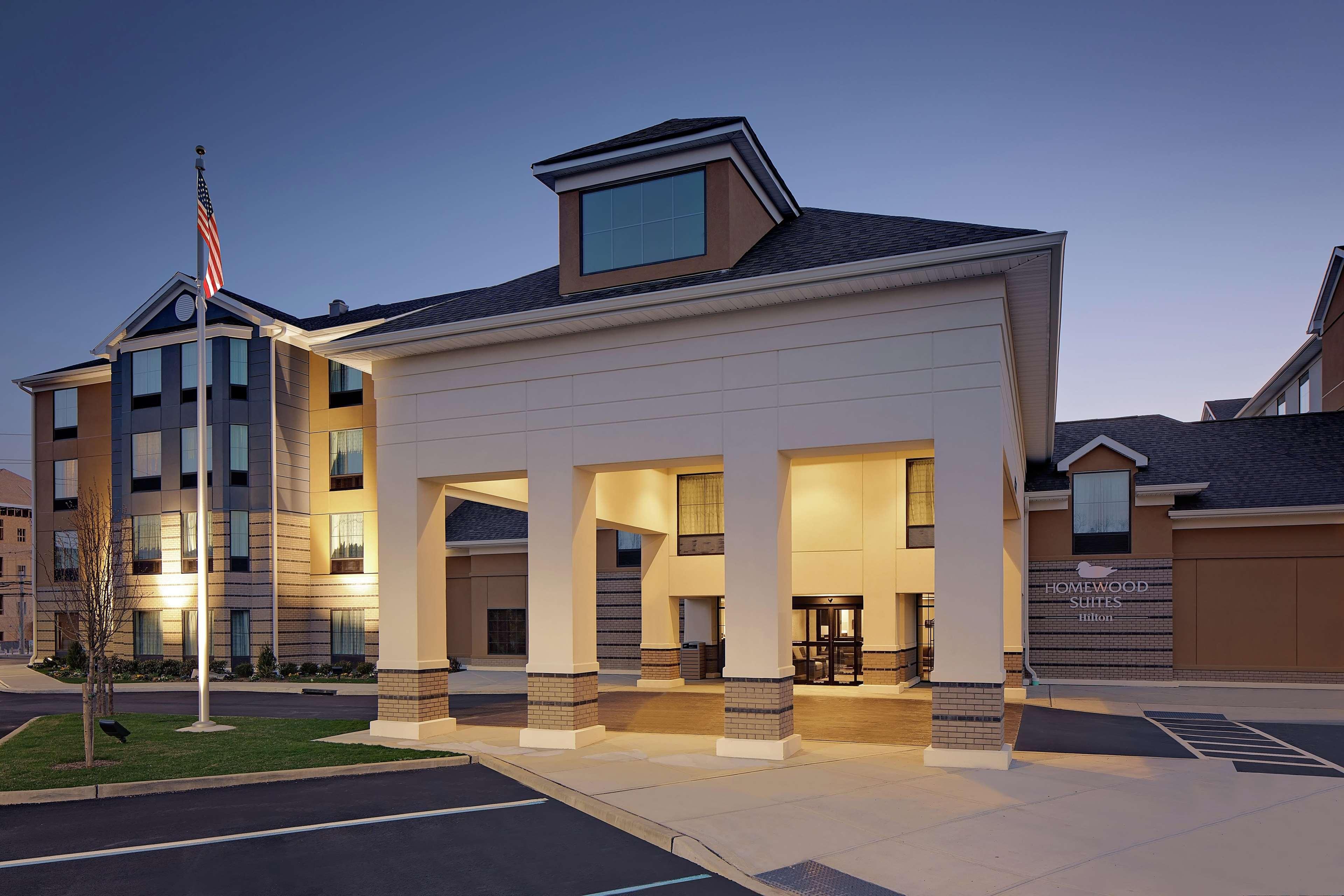 Homewood Suites By Hilton Ronkonkoma Exterior photo